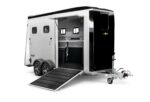 Humbaur Notos Xtra PRO 2700 Mannshohe Sattelkammer | Vielseitiges Raumkonzept – Bild 4