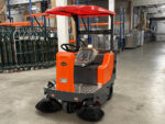 Aufsitz-Kehrmaschine mit Dach Graefer KM160-PRO – Bild 2
