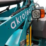 Akrotect Hoflader AK 808 mit Kabine – Bild 10