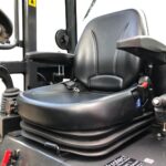 Akrotect Hoflader AK 808 mit Kabine – Bild 15