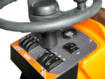 Daewoo DAS100 Kehrmaschine mit Kabine – Bild 31