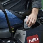 Toro Titan ZXM5475 137 cm Nullwendekreis-Aufsitzrasenmäher – Bild 9
